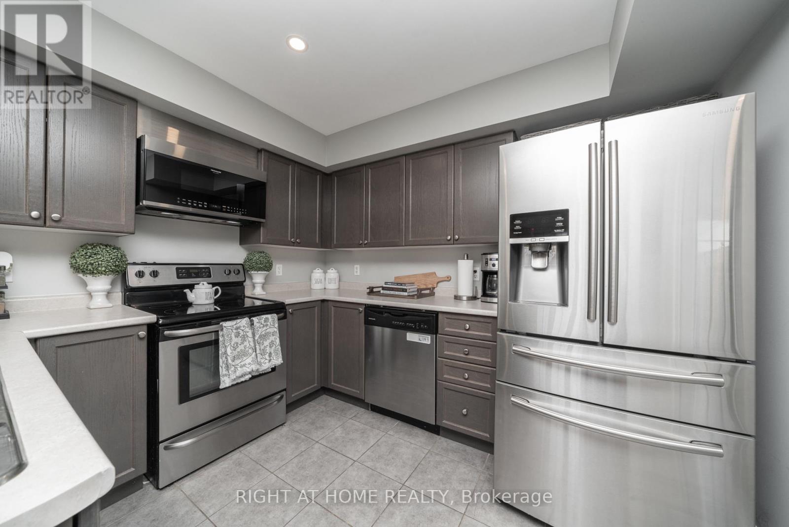23b - 15 Carere Crescent, Guelph (Victoria North), Ontario  N1E 0K4 - Photo 20 - X12358834