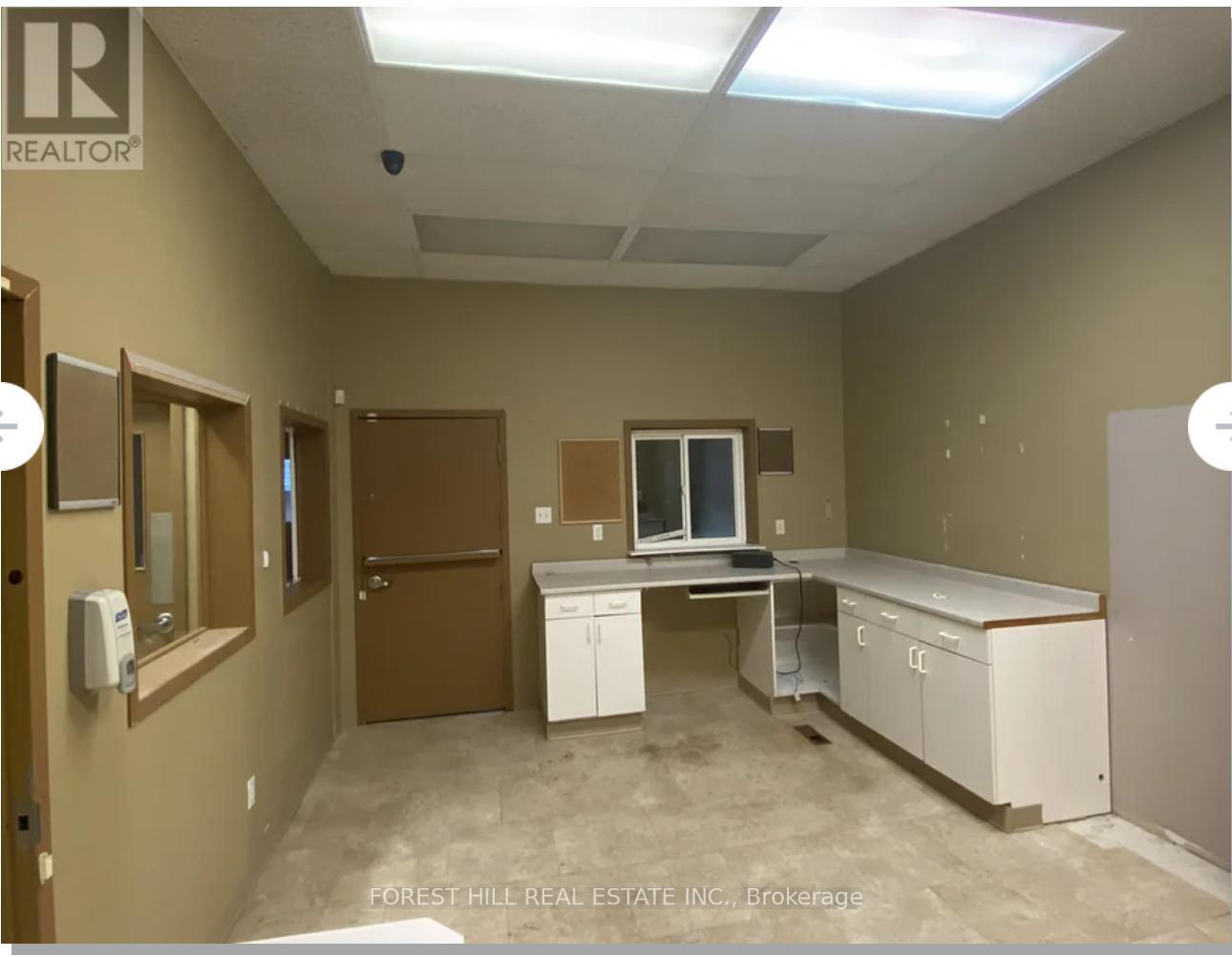 257 Front Street, Belleville, Ontario  K8N 2Z6 - Photo 3 - X12358844