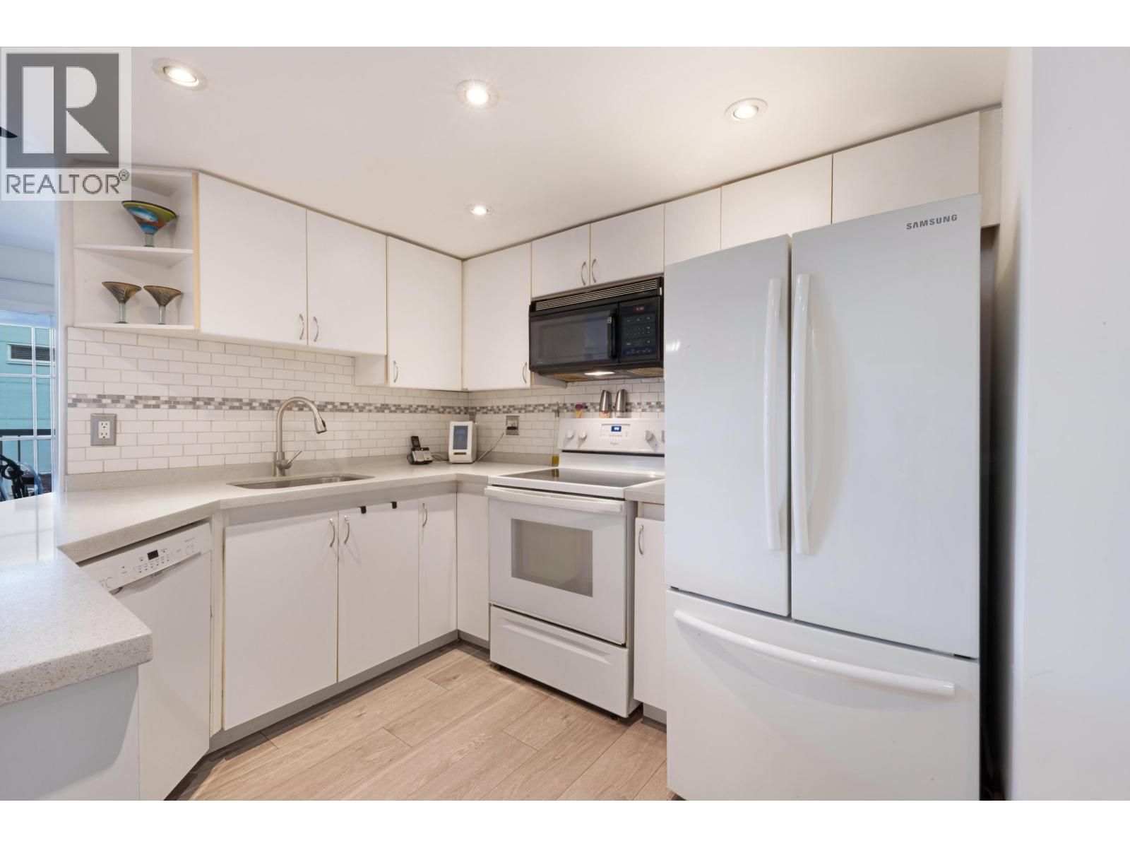 2388 Welcher Avenue, Port Coquitlam, British Columbia  V3C 1X5 - Photo 4 - R3039619