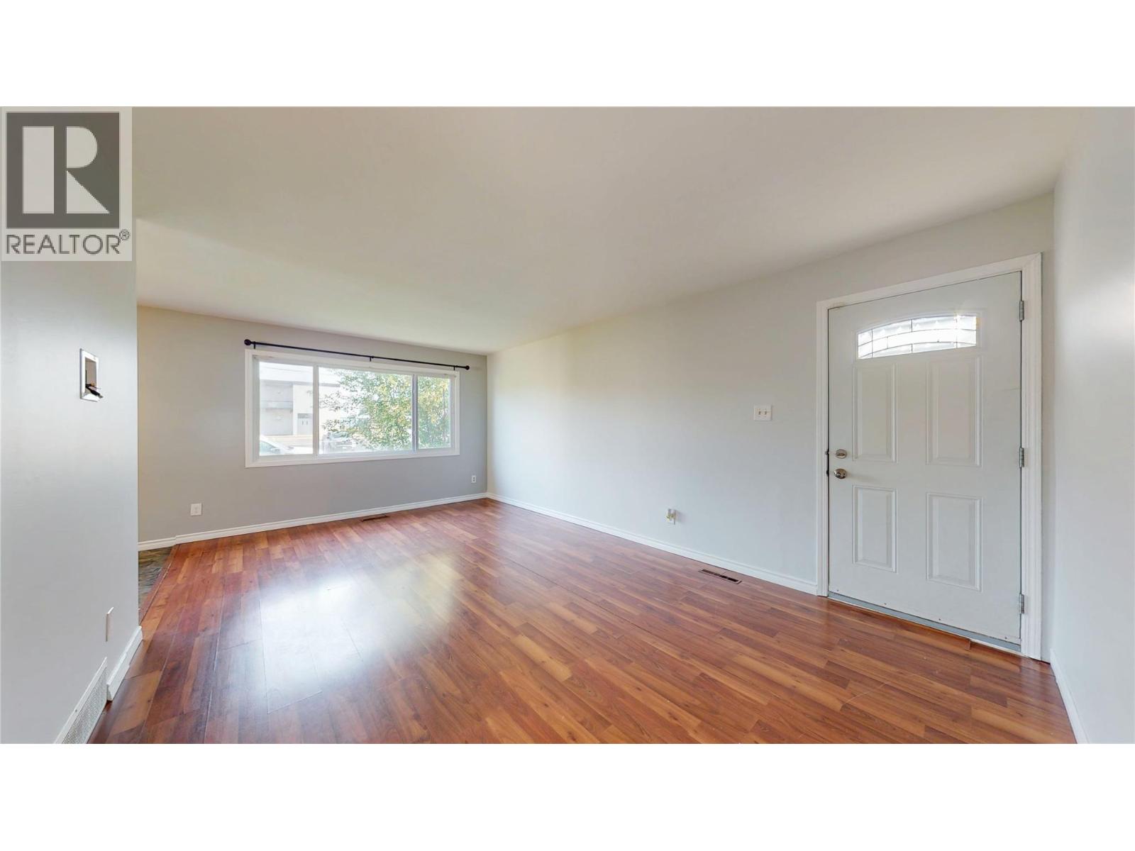 1905 2nd  S Street, Cranbrook, British Columbia  V1C 1C6 - Photo 7 - 10360239