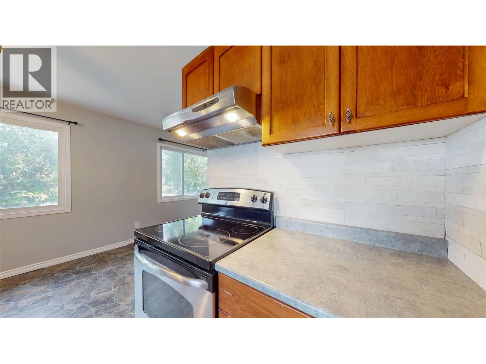 1905 2nd  S Street, Cranbrook, British Columbia  V1C 1C6 - Photo 5 - 10360239