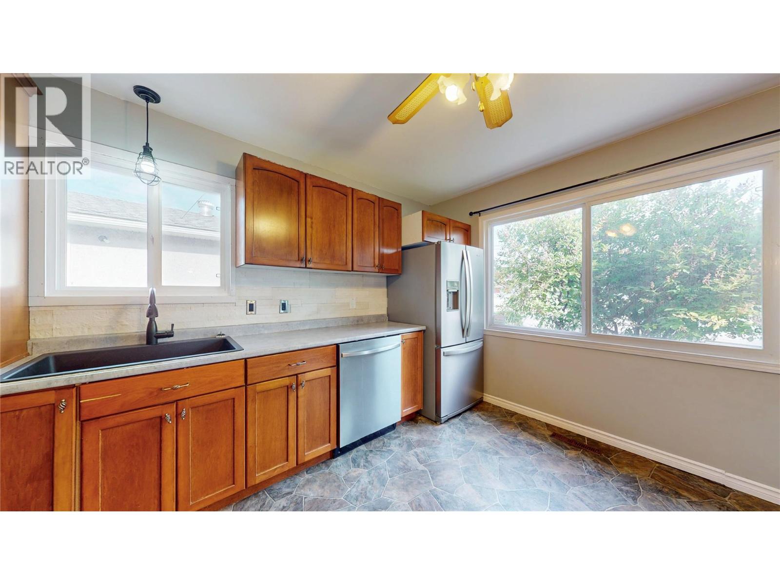 1905 2nd  S Street, Cranbrook, British Columbia  V1C 1C6 - Photo 4 - 10360239