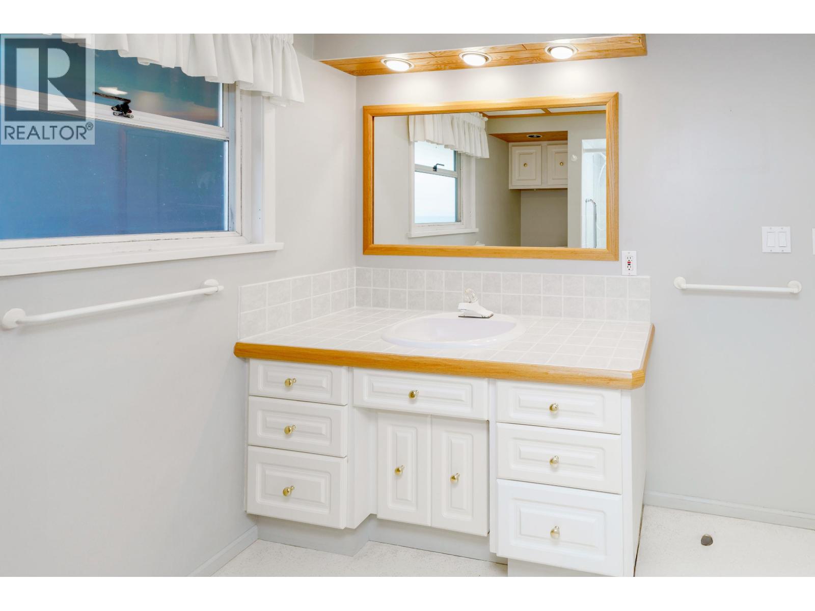 11542 Wood Street, Maple Ridge, British Columbia  V2X 4Z9 - Photo 17 - R3039617