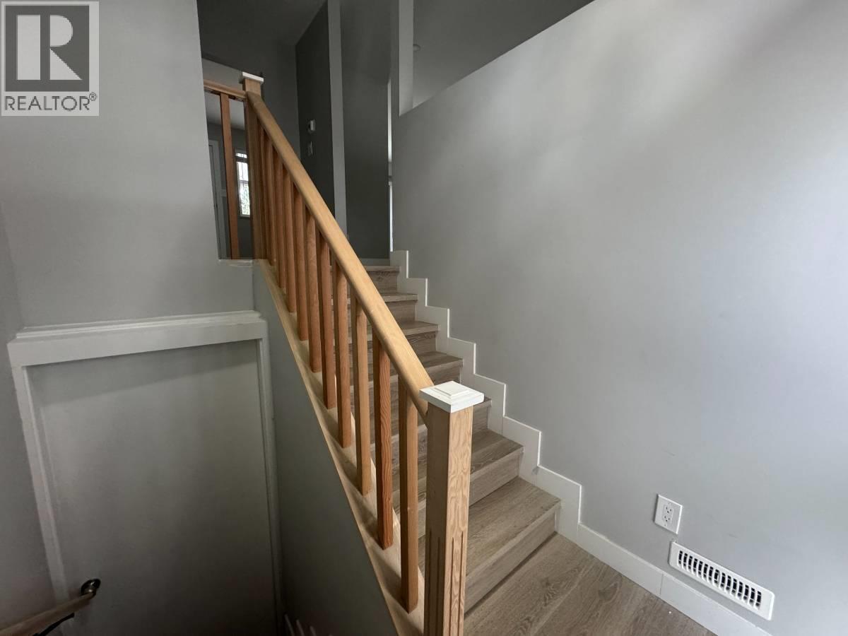 20809 117 Ave, Maple Ridge, British Columbia  V2X 7S9 - Photo 2 - R3039598