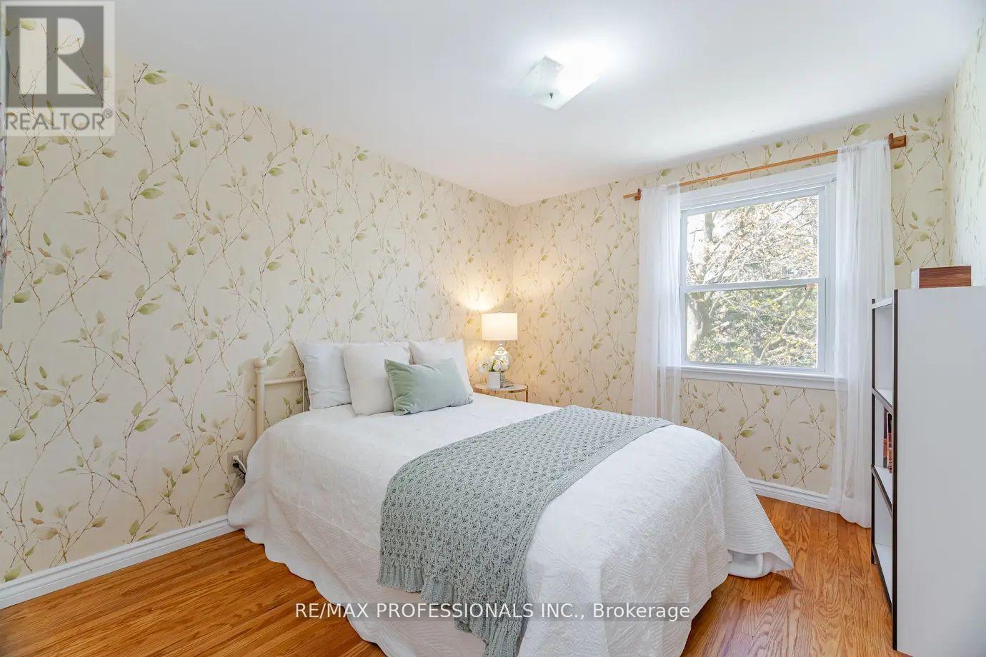 77 Bedford Park Avenue, Richmond Hill, Ontario  L4C 2N9 - Photo 17 - N12289422
