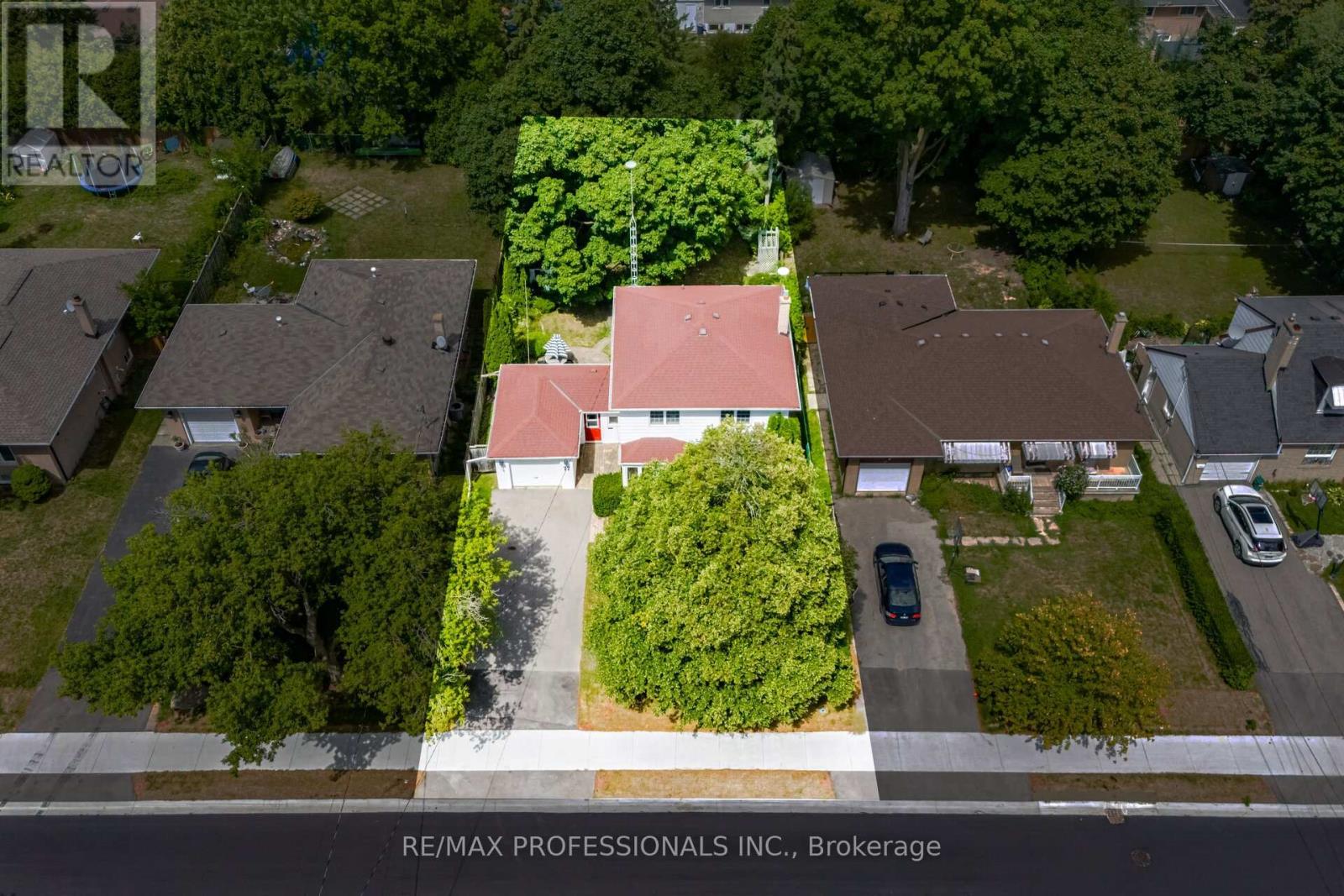 77 Bedford Park Avenue, Richmond Hill, Ontario  L4C 2N9 - Photo 40 - N12289422
