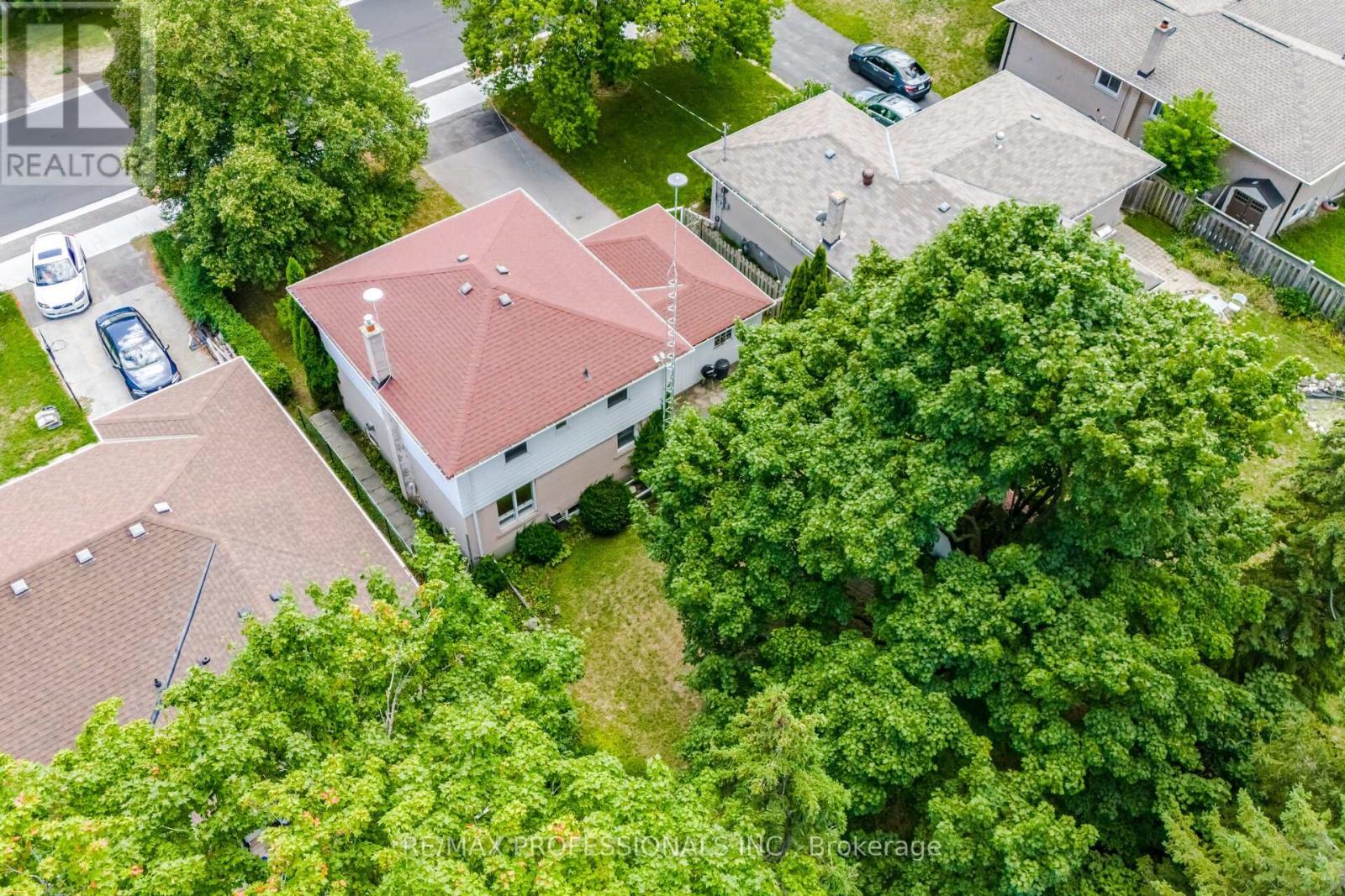 77 Bedford Park Avenue, Richmond Hill, Ontario  L4C 2N9 - Photo 44 - N12289422