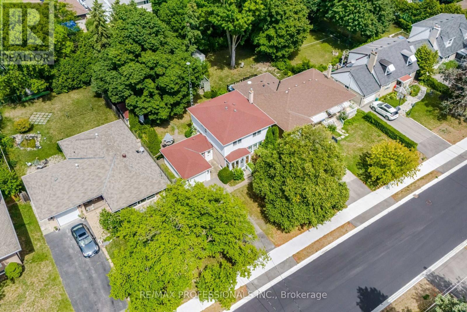 77 Bedford Park Avenue, Richmond Hill, Ontario  L4C 2N9 - Photo 41 - N12289422