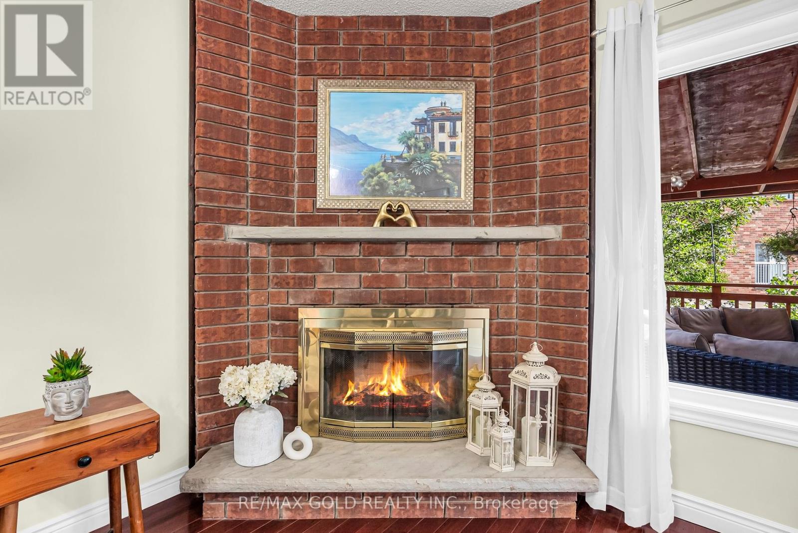 552 Farwell Crescent, Mississauga, Ontario  L5R 2A6 - Photo 12 - W12355008