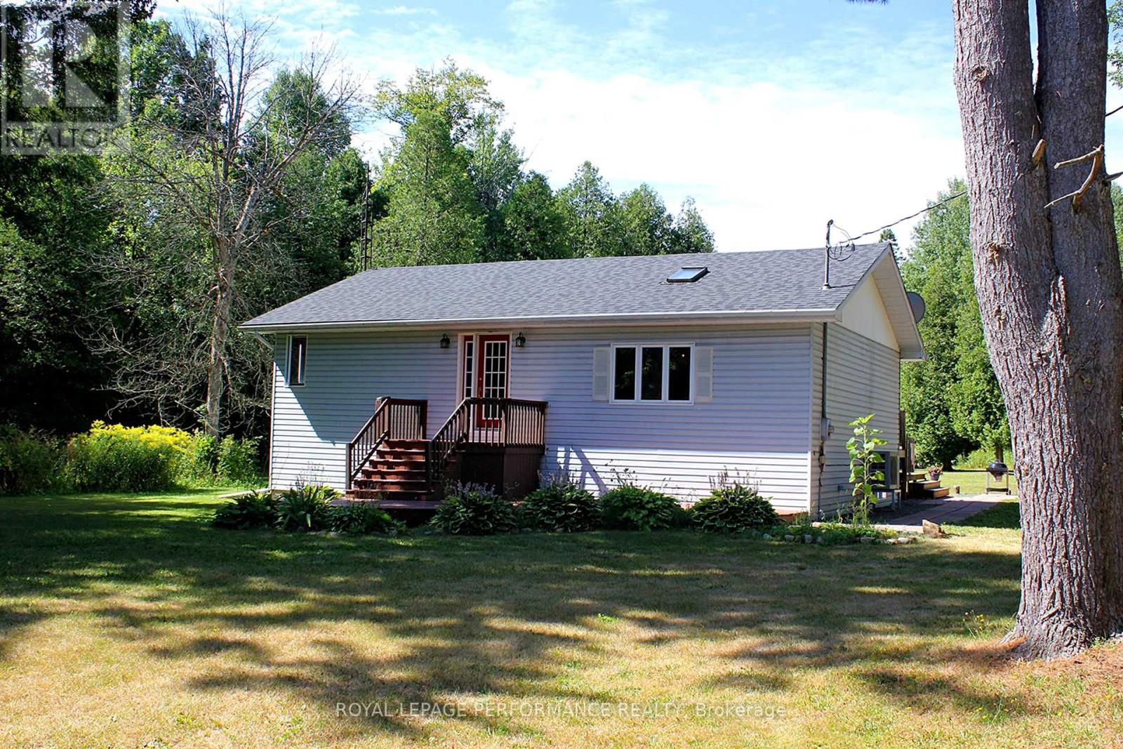 4692 O'keefe Road, South Stormont, Ontario  K0C 2A0 - Photo 3 - X12358897