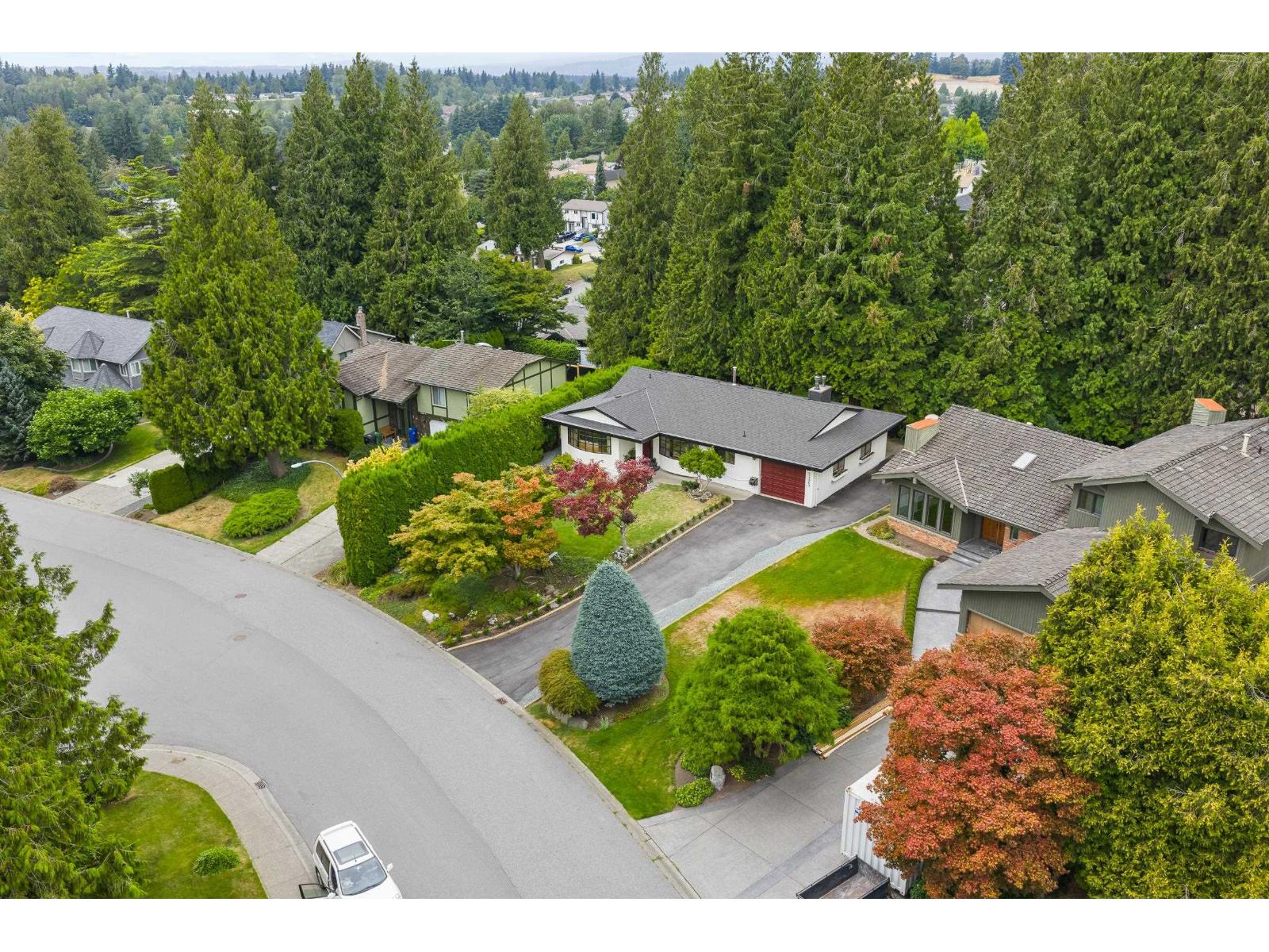 Property at 34869 EVERETT DRIVE image 3