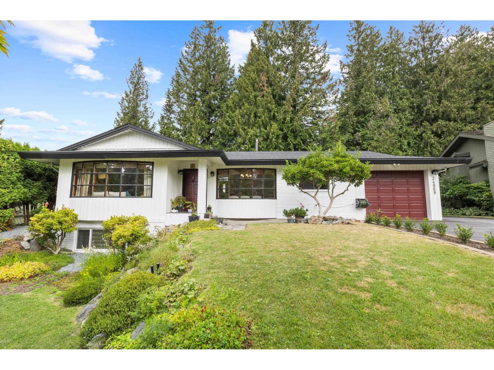 Property at 34869 EVERETT DRIVE image 1