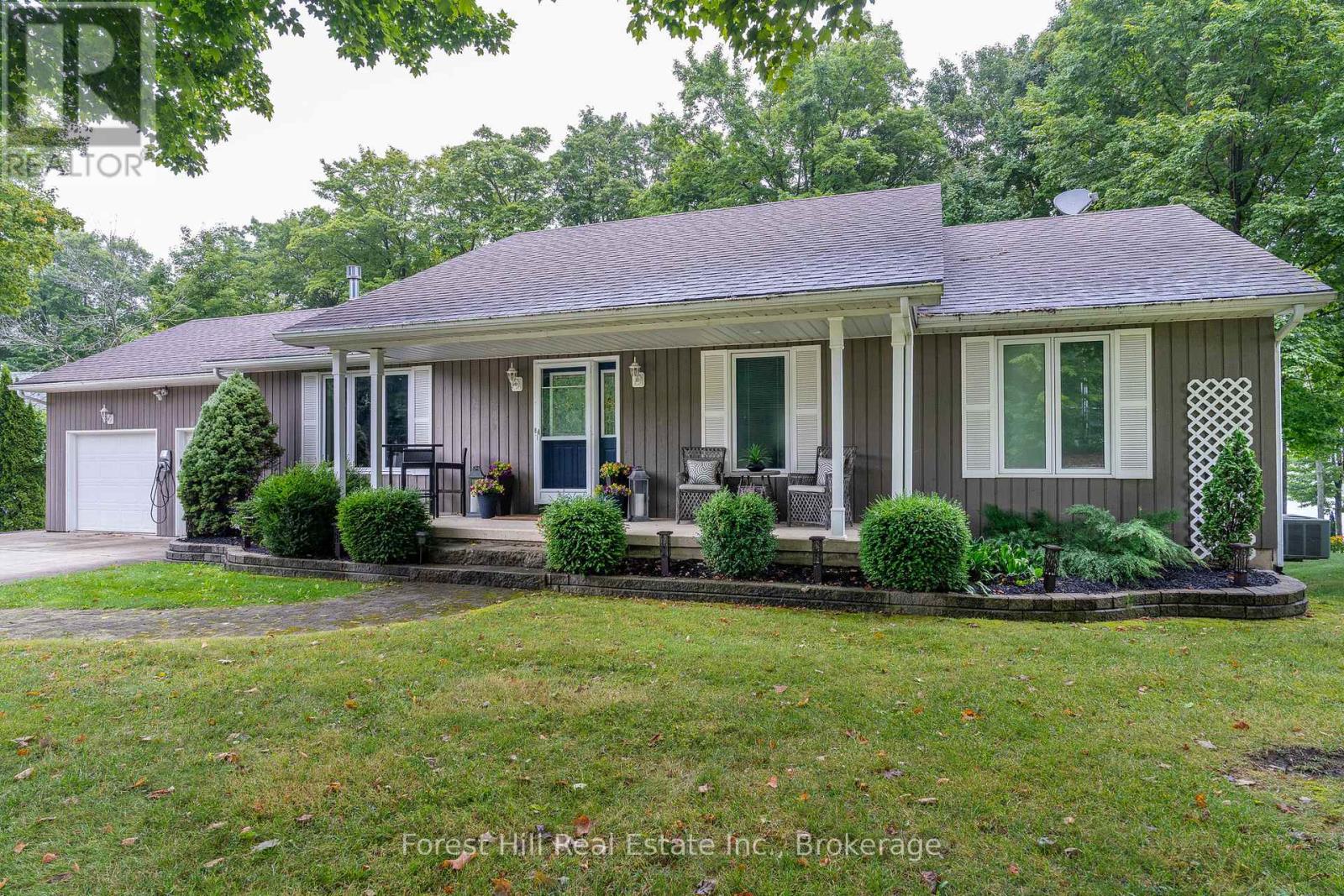 227 Peters Crescent, Grey Highlands, Ontario  N0C 1E0 - Photo 6 - X12357280