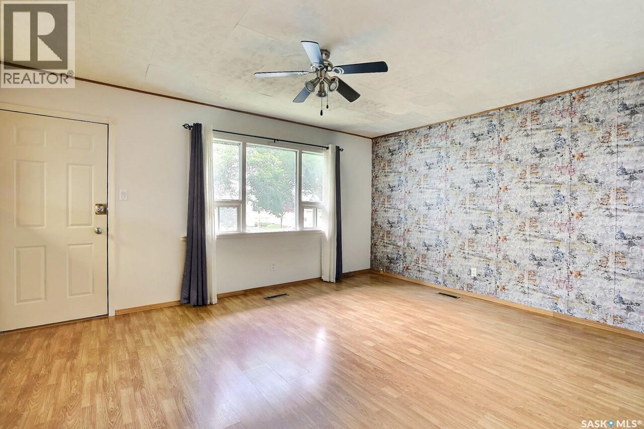 1335 Edward Street, Regina, Saskatchewan  S4T 4M7 - Photo 6 - SK016342