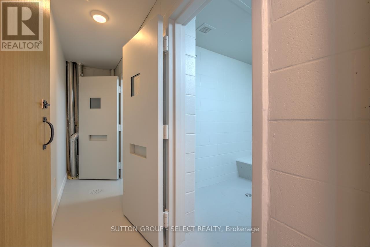 101 Broadway Street, Lambton Shores, Ontario  N0N 0A6 - Photo 46 - X12358860