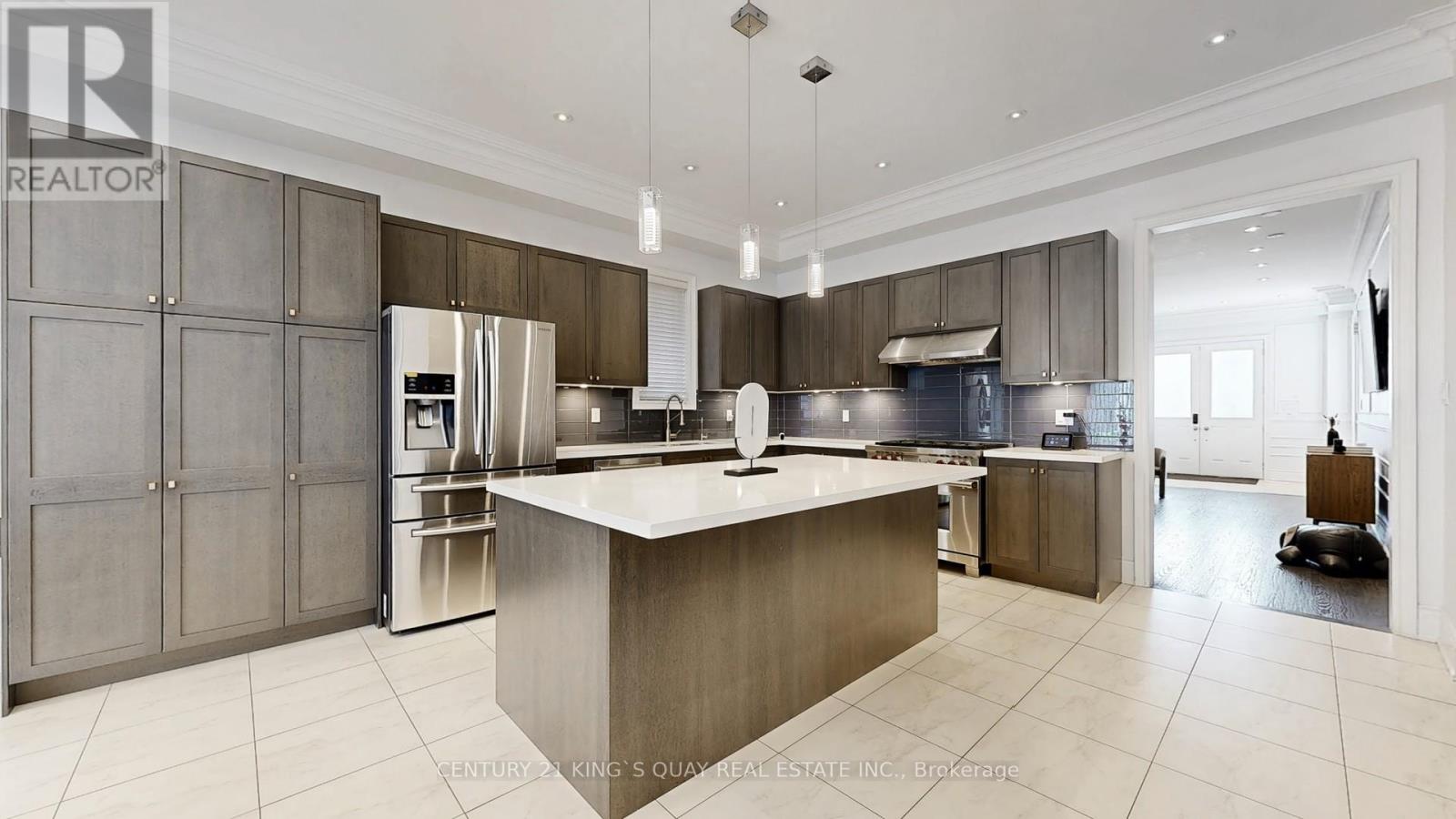 33 Oakford Drive, Markham, Ontario  L6C 0X8 - Photo 8 - N12358758