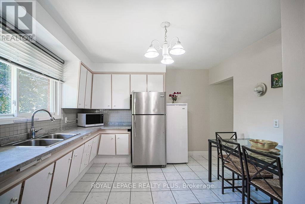 316 Upper Paradise Road, Hamilton, Ontario  L9C 5C4 - Photo 10 - X12344383