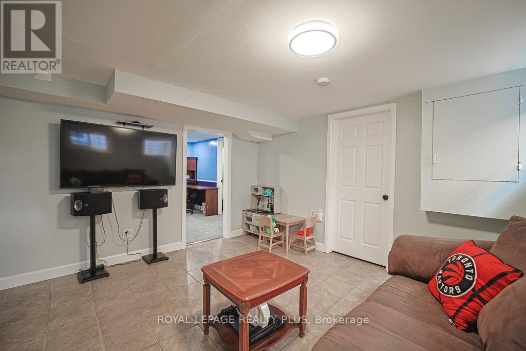 316 Upper Paradise Road, Hamilton, Ontario  L9C 5C4 - Photo 23 - X12344383