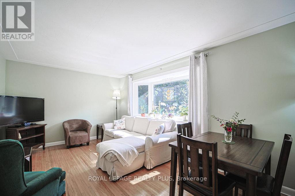 316 Upper Paradise Road, Hamilton, Ontario  L9C 5C4 - Photo 4 - X12344383