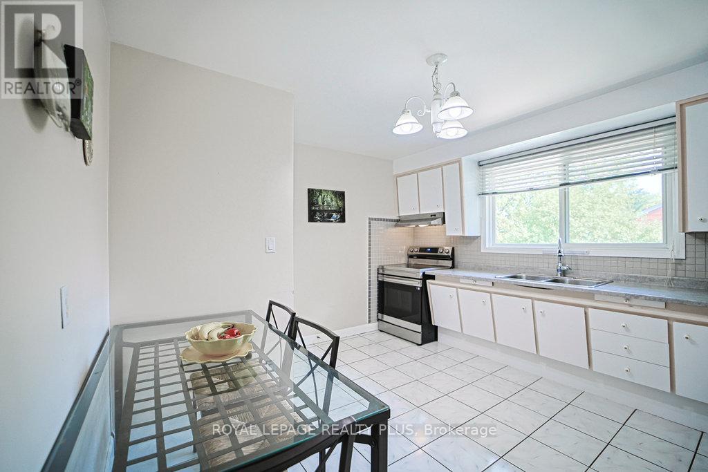 316 Upper Paradise Road, Hamilton, Ontario  L9C 5C4 - Photo 9 - X12344383