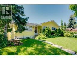 2635 34 Avenue Nw Charleswood, Calgary, Ca