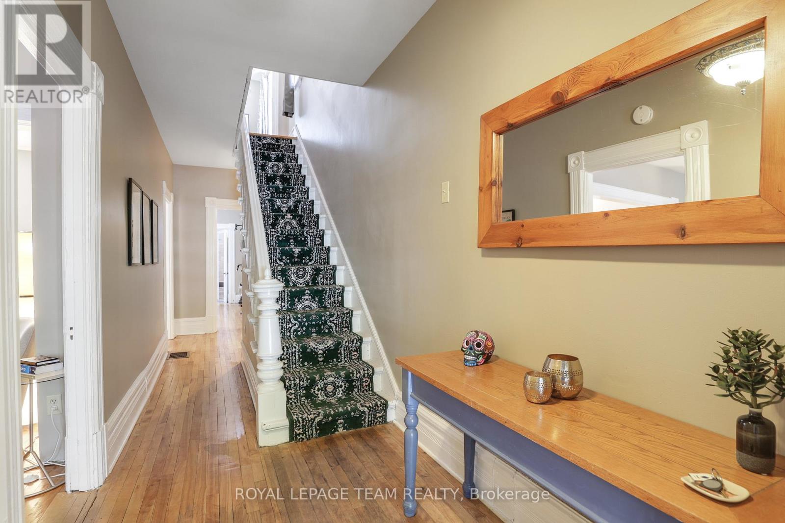 142 Cathcart Street, Ottawa, Ontario  K1N 5B8 - Photo 5 - X12359034