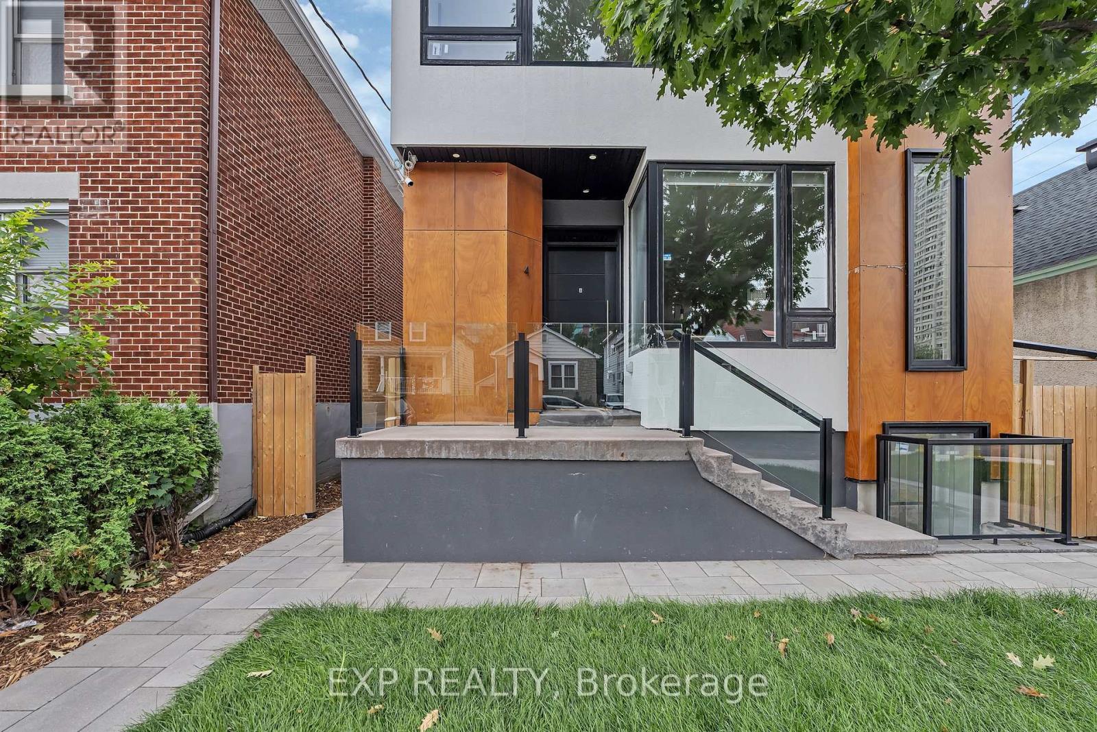 4a Huron Avenue N, Ottawa, Ontario  K1Y 0V9 - Photo 2 - X12359073