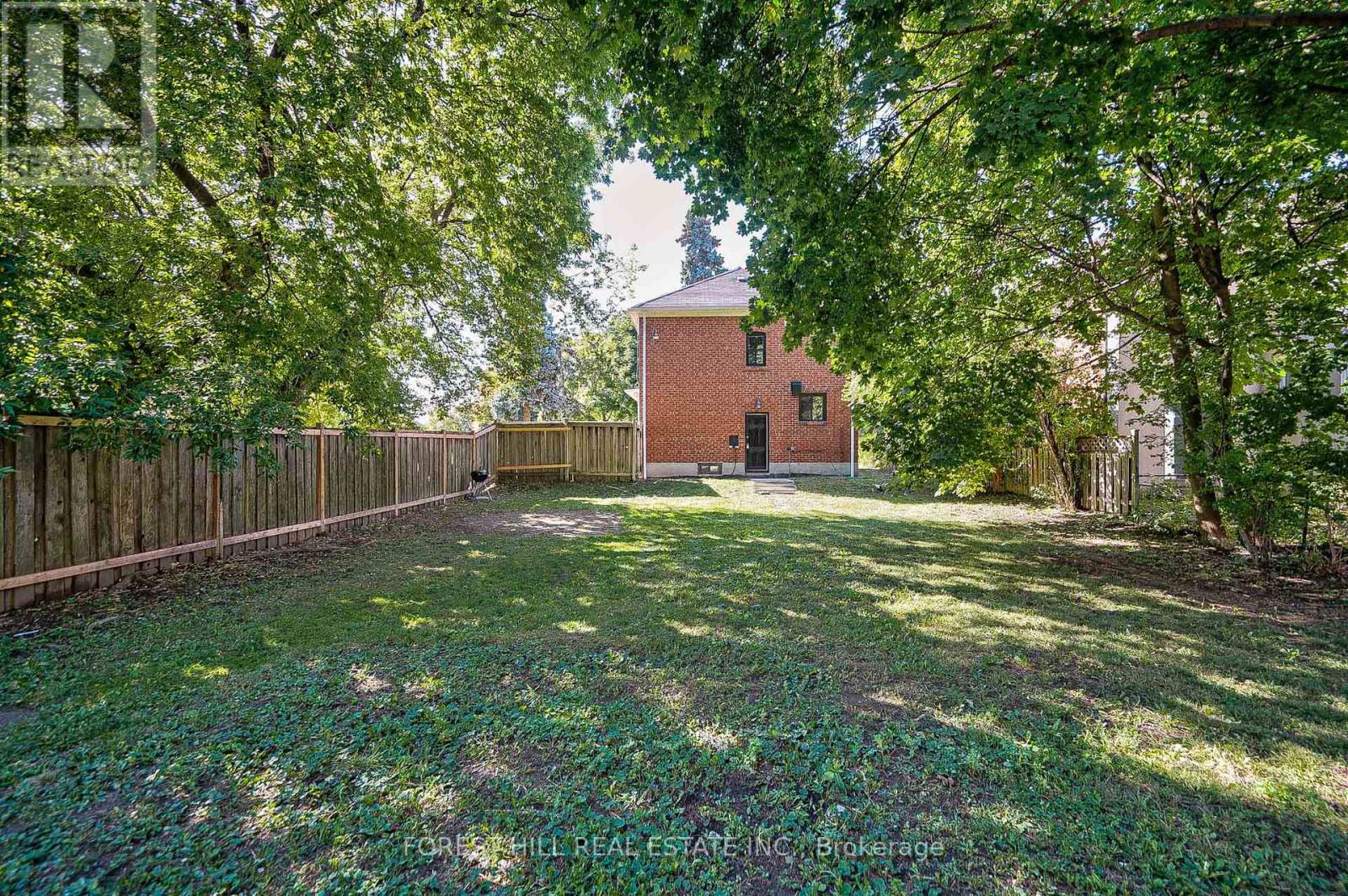 27 Westgate Boulevard, Toronto, Ontario  M3H 1N8 - Photo 4 - C12358916