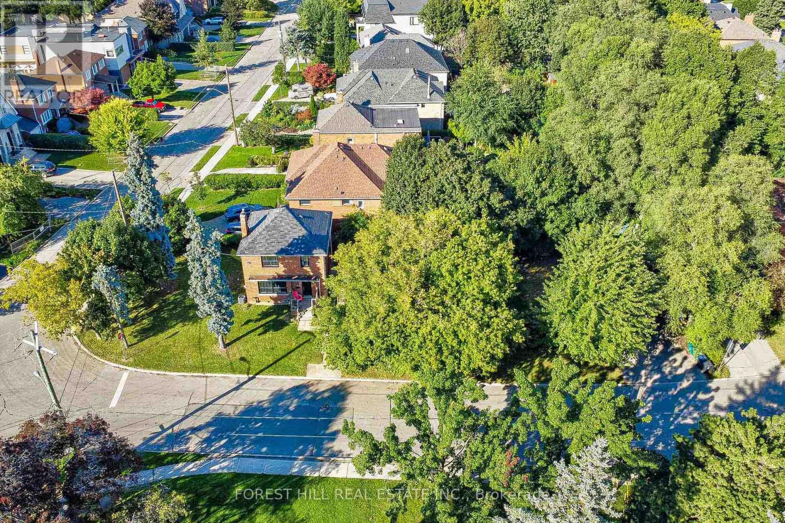 27 Westgate Boulevard, Toronto, Ontario  M3H 1N8 - Photo 9 - C12358916