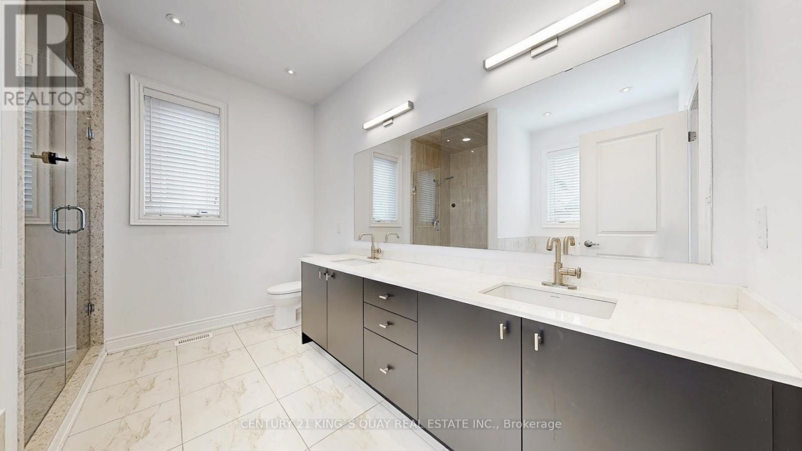 33 Oakford Drive, Markham, Ontario  L6C 0X8 - Photo 13 - N12358792