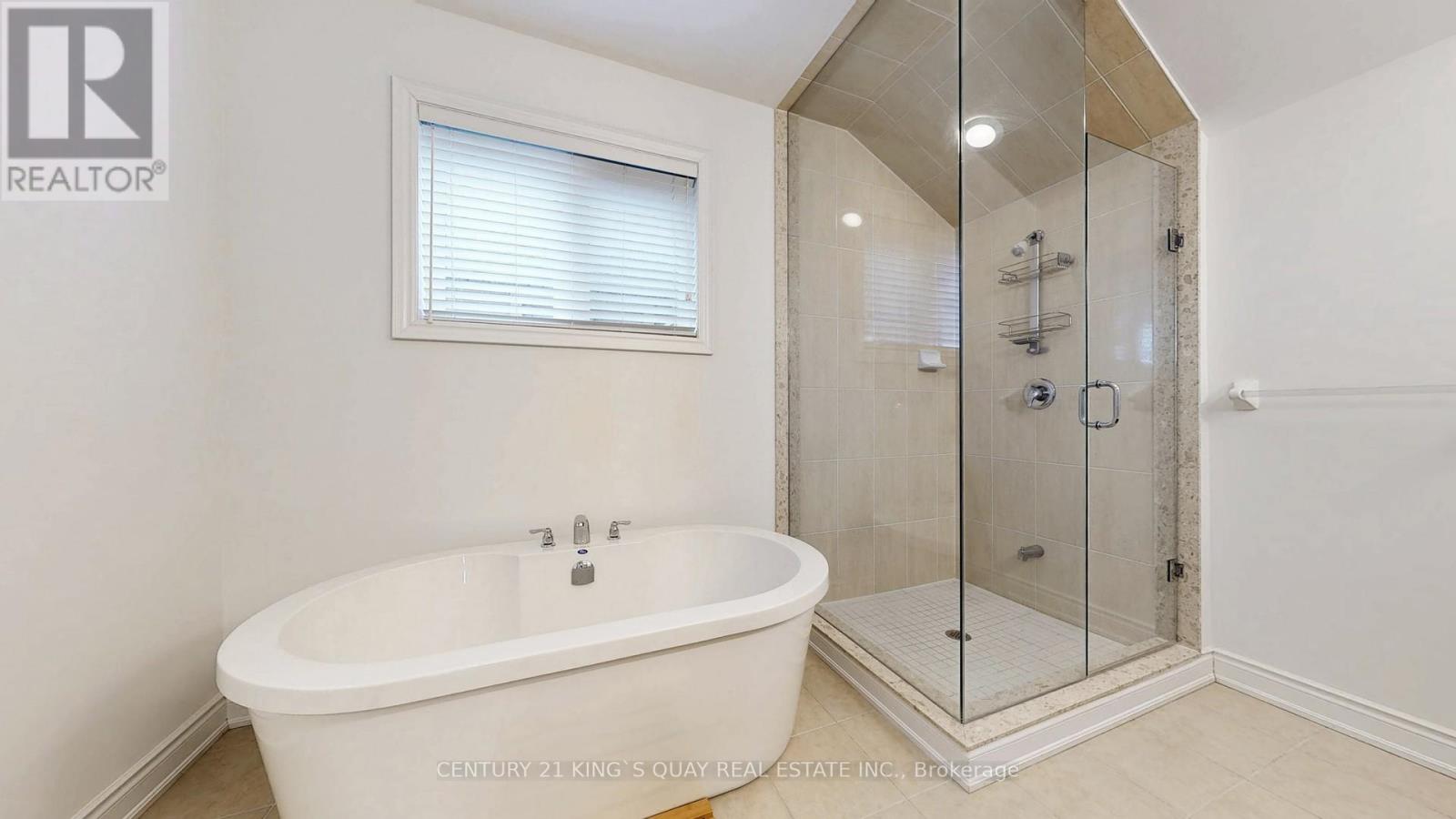 33 Oakford Drive, Markham, Ontario  L6C 0X8 - Photo 24 - N12358792