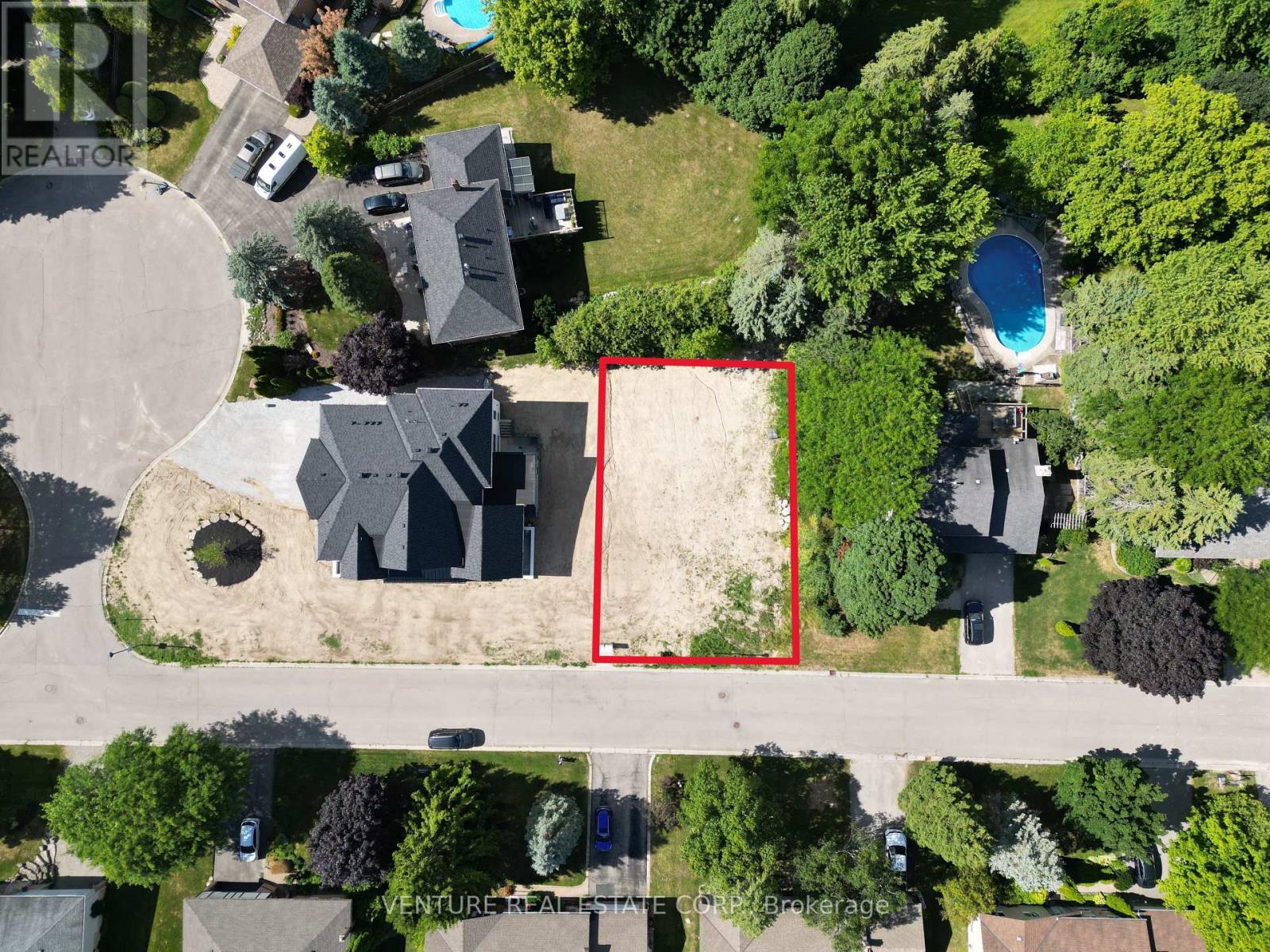 118 Moore Park Drive, King (Schomberg), Ontario  L0G 1T0 - Photo 1 - N12358851
