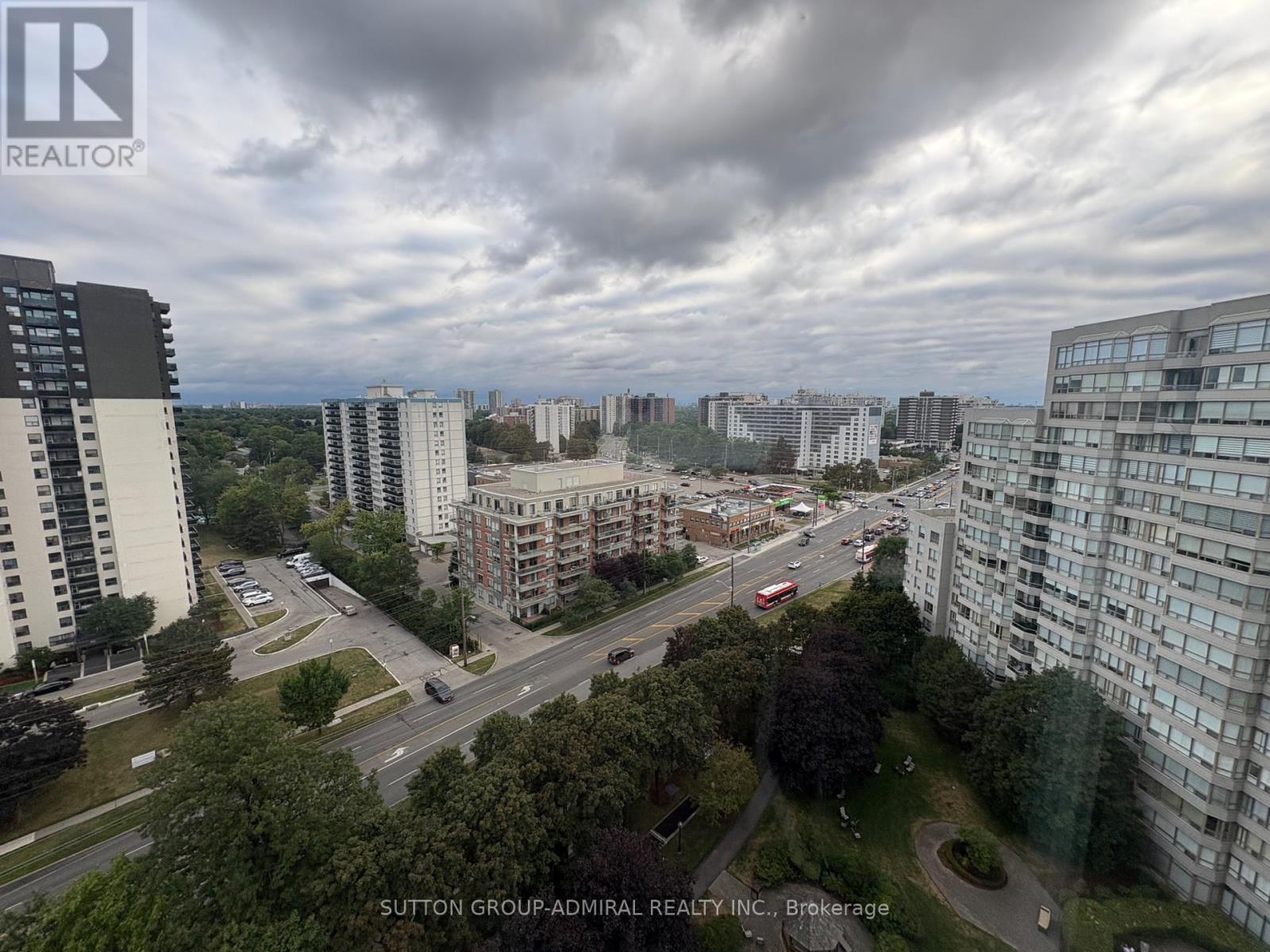 Ph04 - 11 Townsgate Drive, Vaughan, Ontario  L4J 8G4 - Photo 11 - N12358909