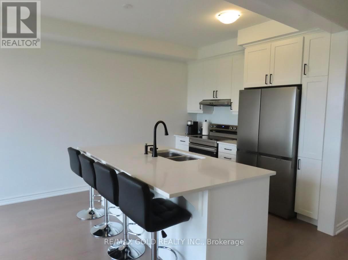 50 Yorkshire Drive, Barrie, Ontario  L9J 0B7 - Photo 12 - S12358902