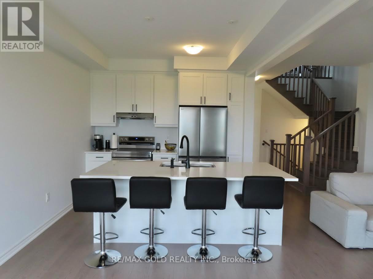 50 Yorkshire Drive, Barrie, Ontario  L9J 0B7 - Photo 13 - S12358902