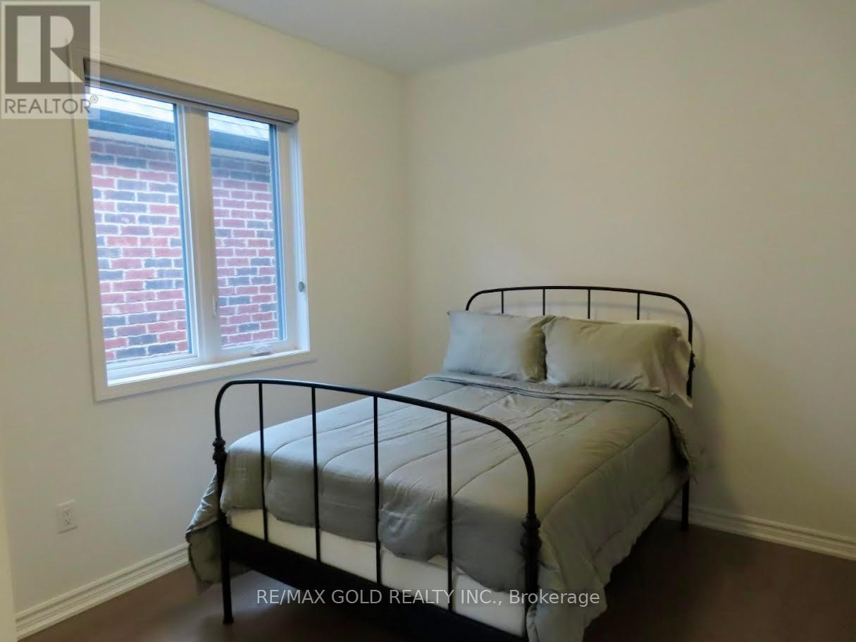 50 Yorkshire Drive, Barrie, Ontario  L9J 0B7 - Photo 23 - S12358902