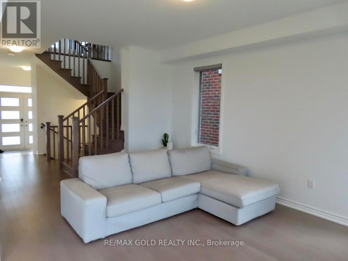 50 Yorkshire Drive, Barrie, Ontario  L9J 0B7 - Photo 8 - S12358902