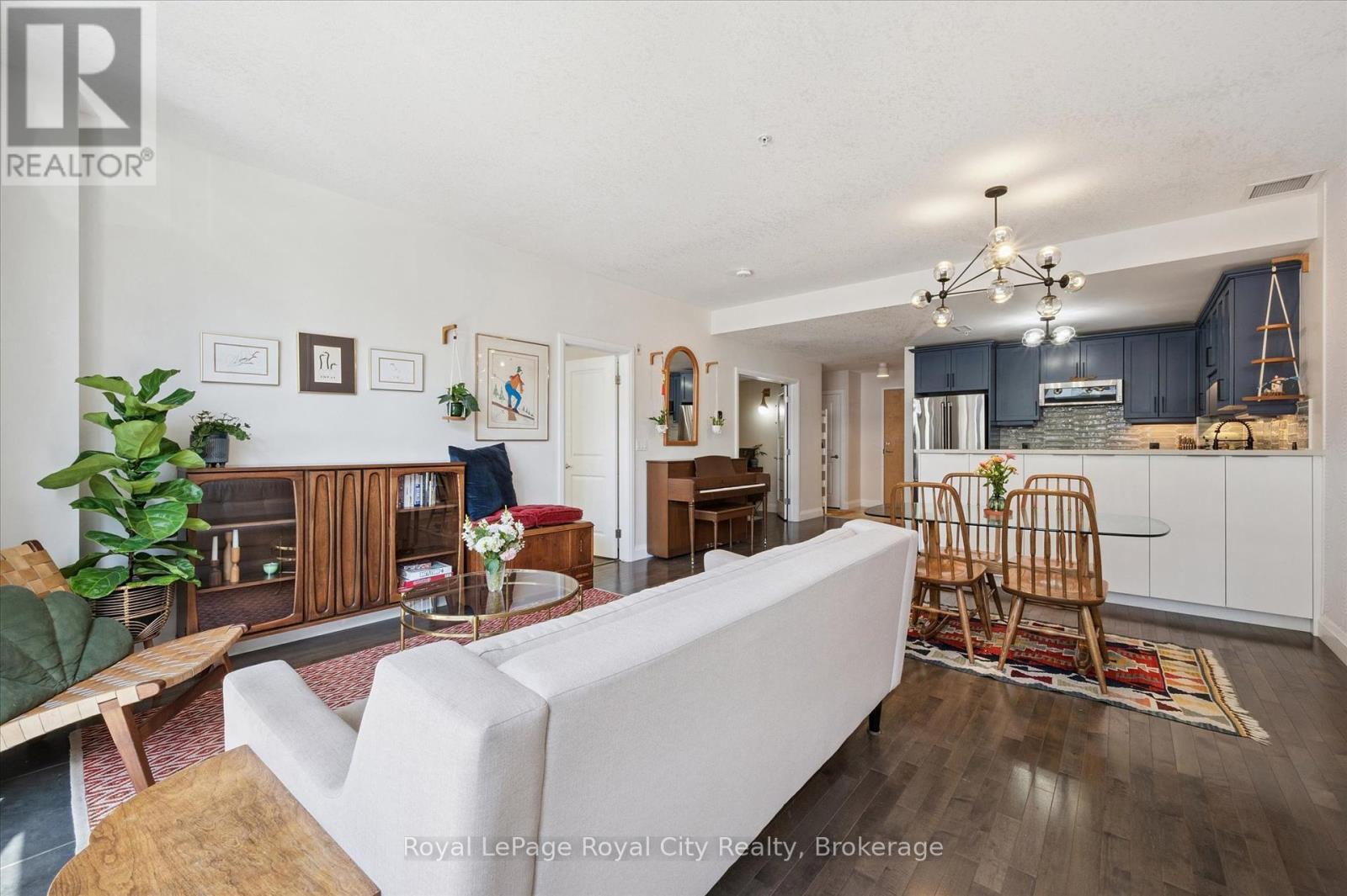 118 - 165 Duke Street E, Kitchener, Ontario  N2H 6T8 - Photo 12 - X12358933