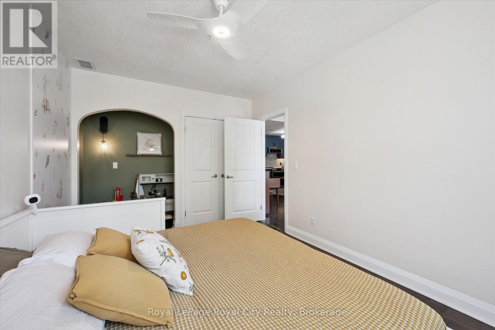 118 - 165 Duke Street E, Kitchener, Ontario  N2H 6T8 - Photo 17 - X12358933