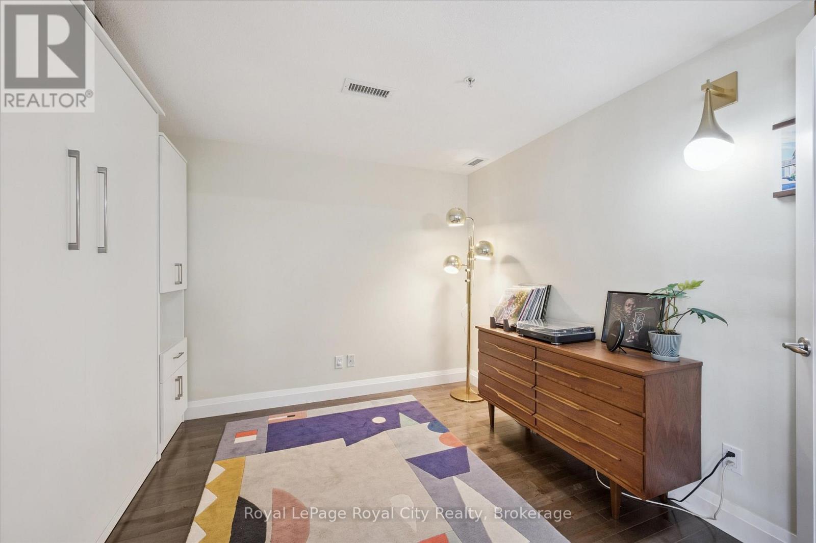 118 - 165 Duke Street E, Kitchener, Ontario  N2H 6T8 - Photo 19 - X12358933