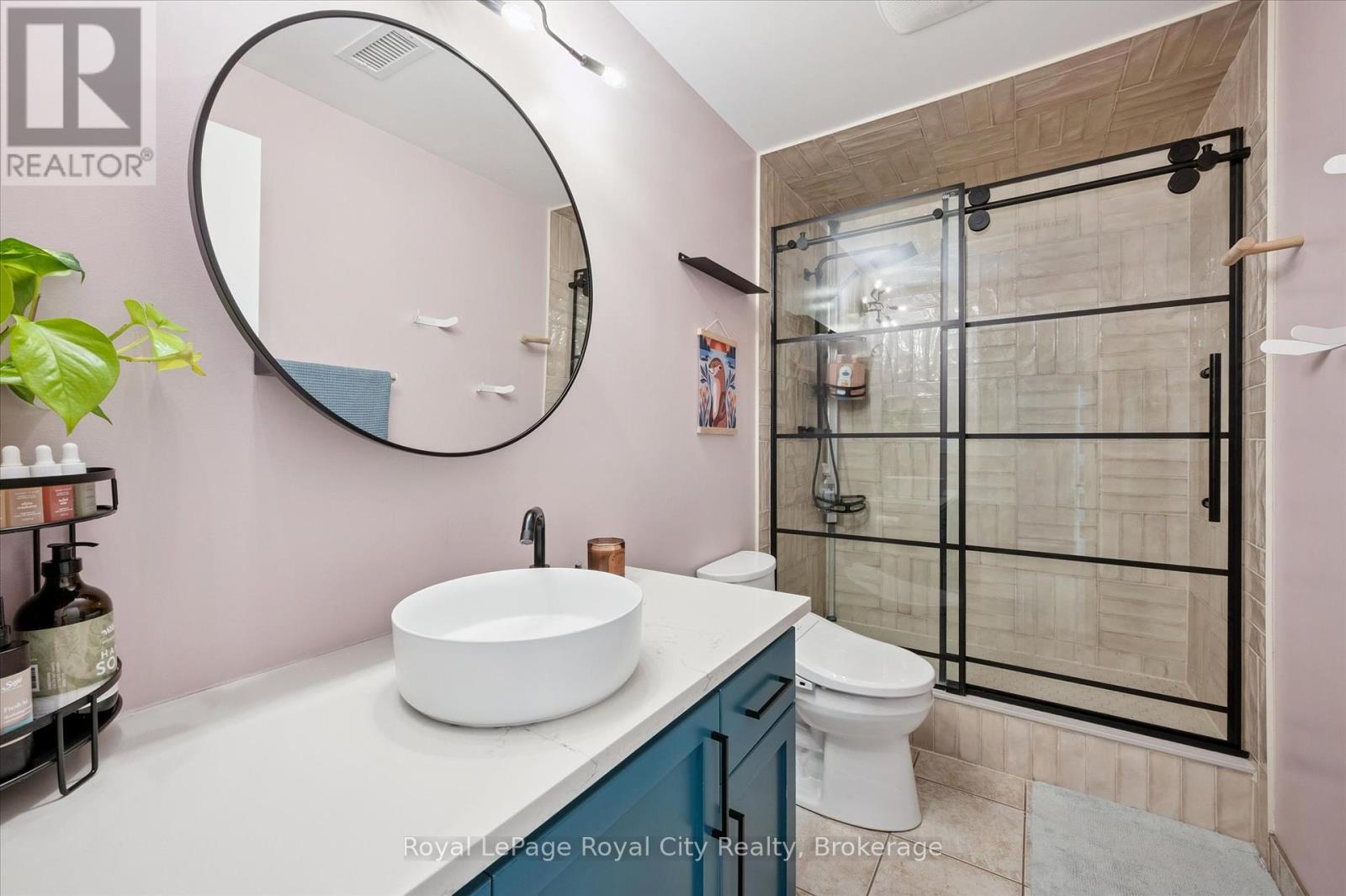 118 - 165 Duke Street E, Kitchener, Ontario  N2H 6T8 - Photo 23 - X12358933