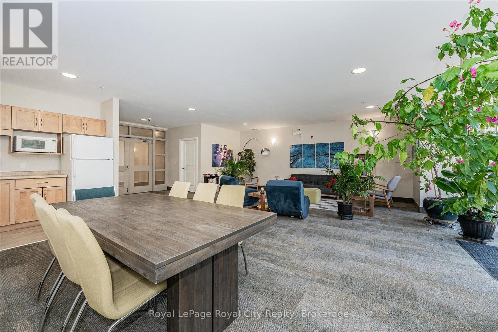 118 - 165 Duke Street E, Kitchener, Ontario  N2H 6T8 - Photo 28 - X12358933