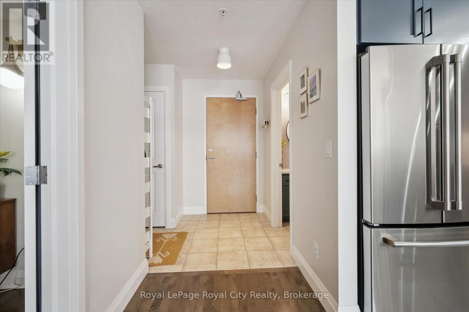118 - 165 Duke Street E, Kitchener, Ontario  N2H 6T8 - Photo 5 - X12358933