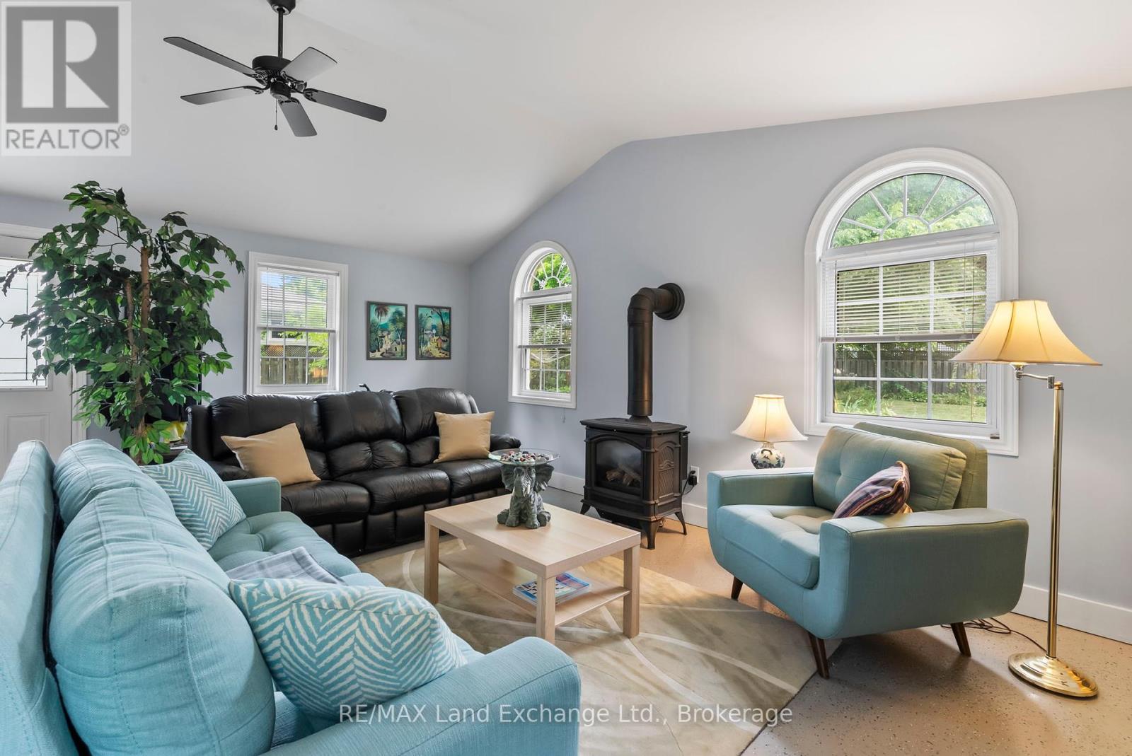 439 Green Street, Saugeen Shores, Ontario  N0H 2C0 - Photo 15 - X12359017