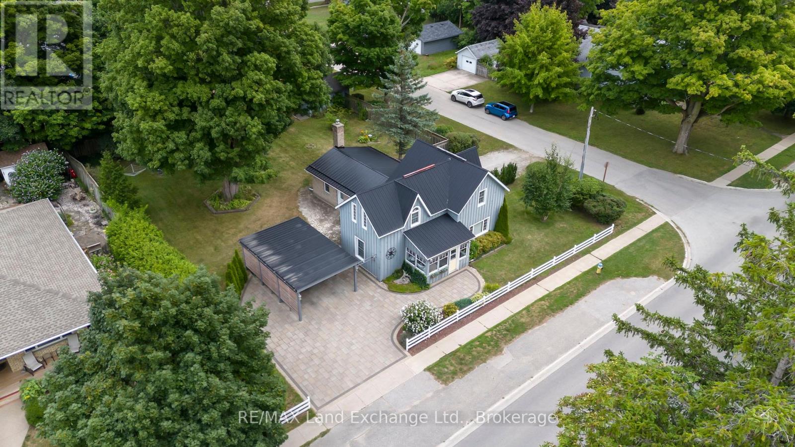 439 Green Street, Saugeen Shores, Ontario  N0H 2C0 - Photo 2 - X12359017