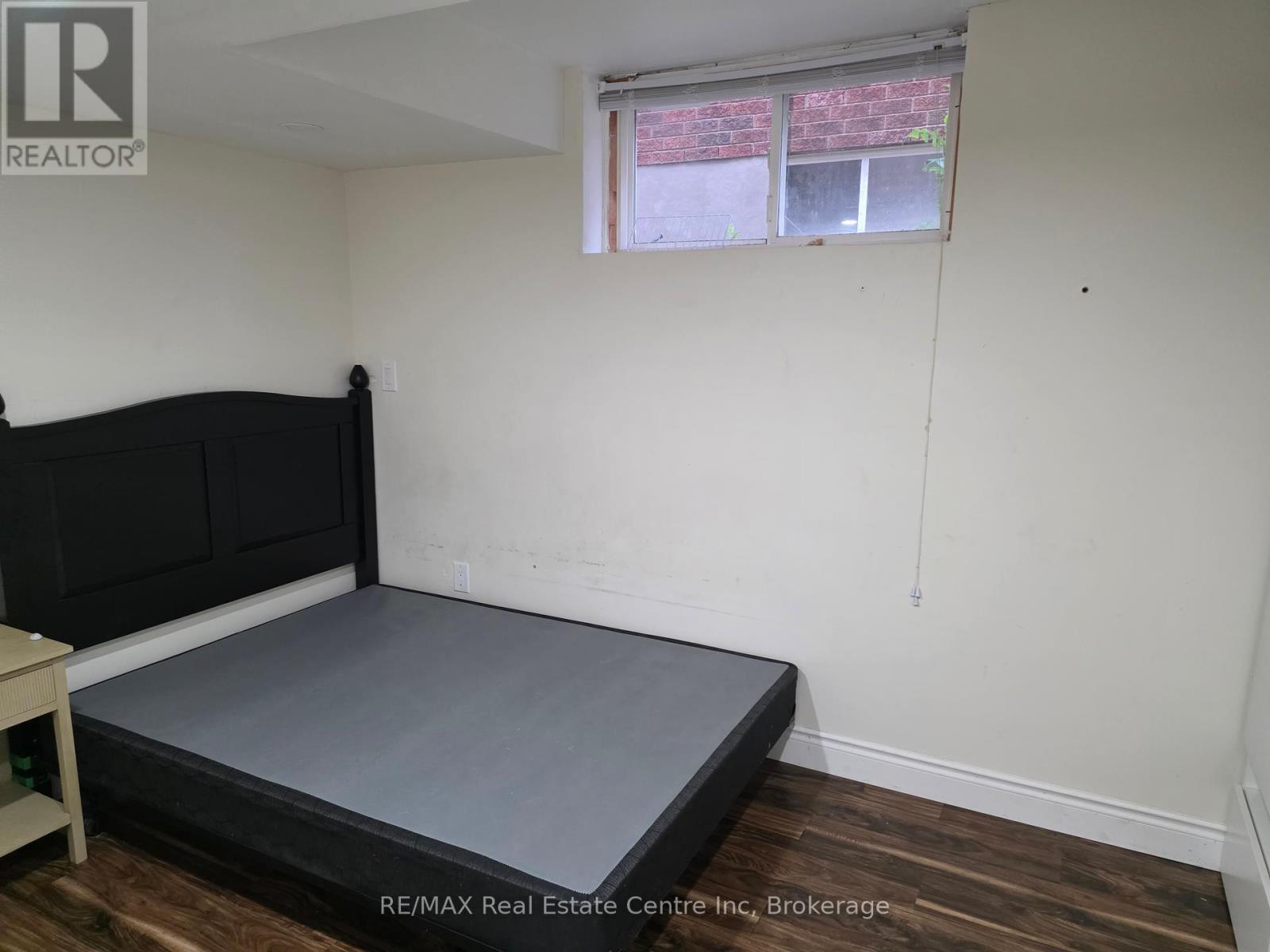 15 Bard Boulevard, Guelph, Ontario  N1L 1S9 - Photo 17 - X12359023