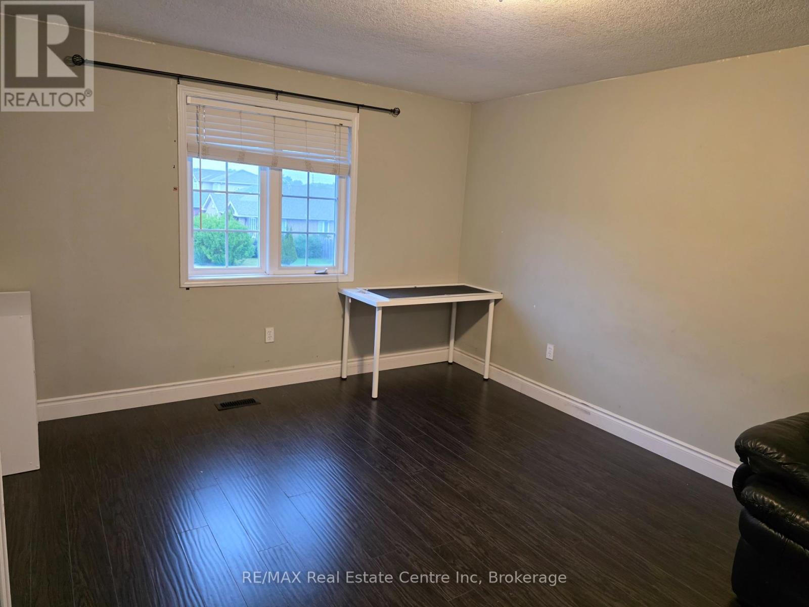 15 Bard Boulevard, Guelph, Ontario  N1L 1S9 - Photo 23 - X12359023