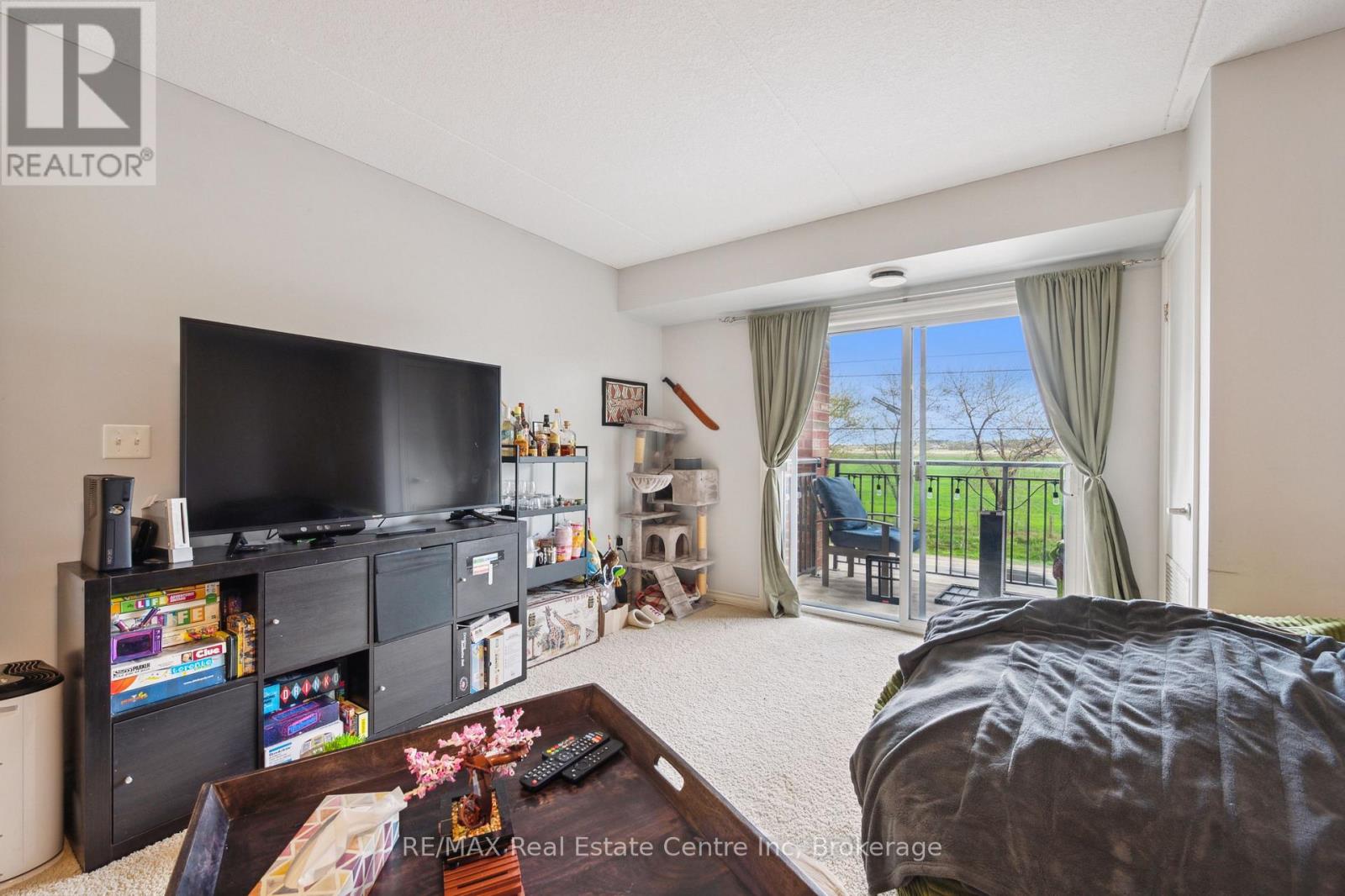 303 - 19 Waterford Drive, Guelph, Ontario  N1L 0G8 - Photo 7 - X12359047
