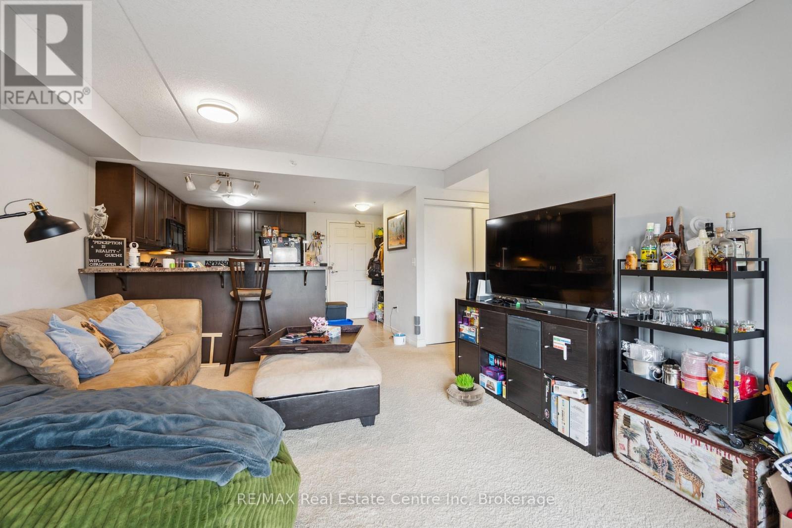 303 - 19 Waterford Drive, Guelph, Ontario  N1L 0G8 - Photo 8 - X12359047