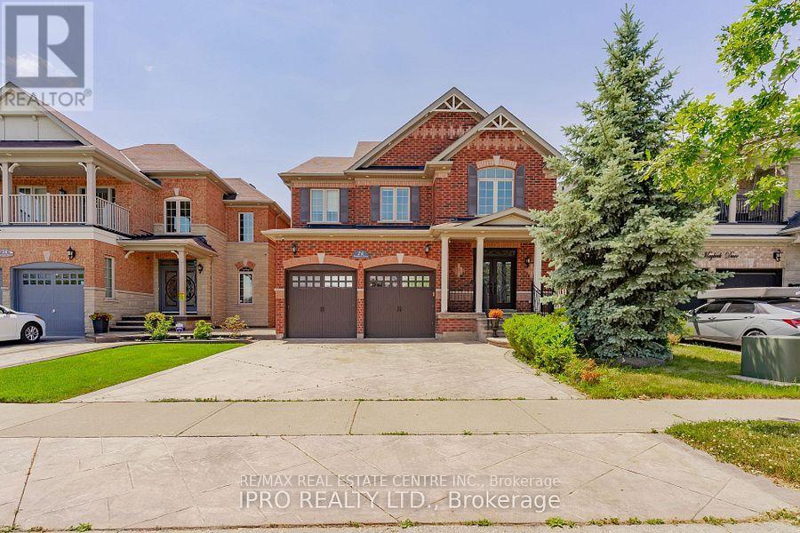 26 MAYBECK DRIVE, Brampton, Ontario